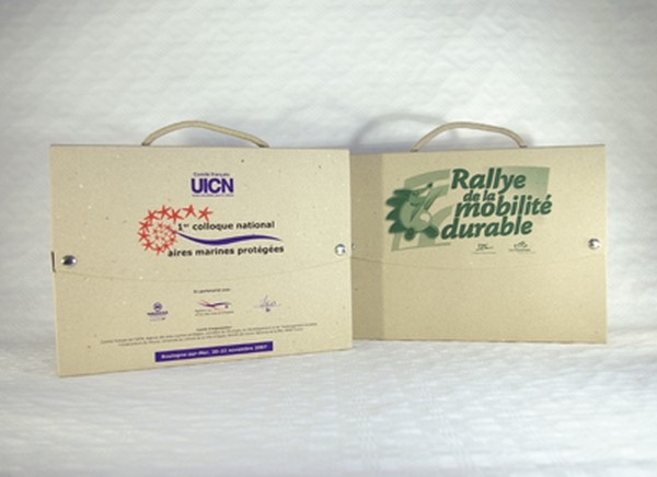 Mallette en carton recyclé - 1