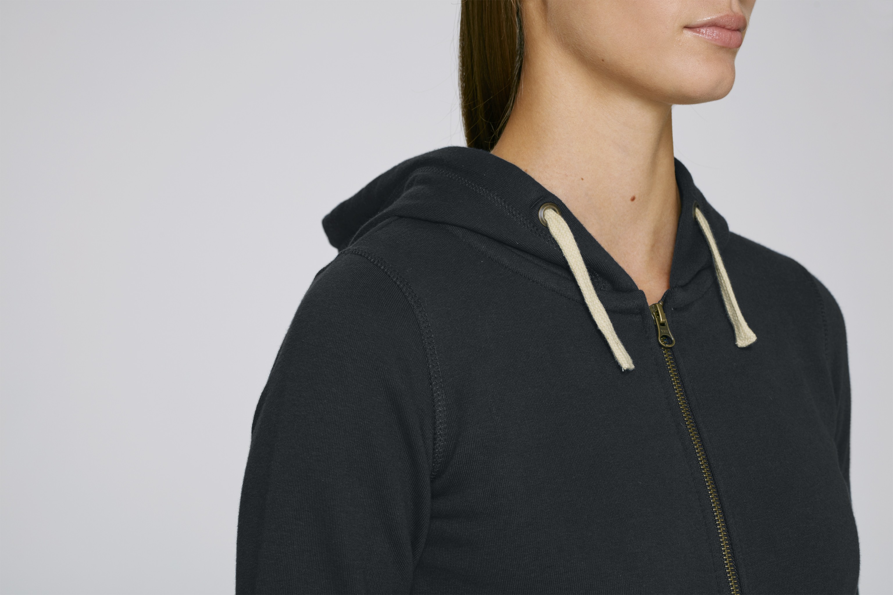 Sweatshirt à capuche zippé en coton bio -