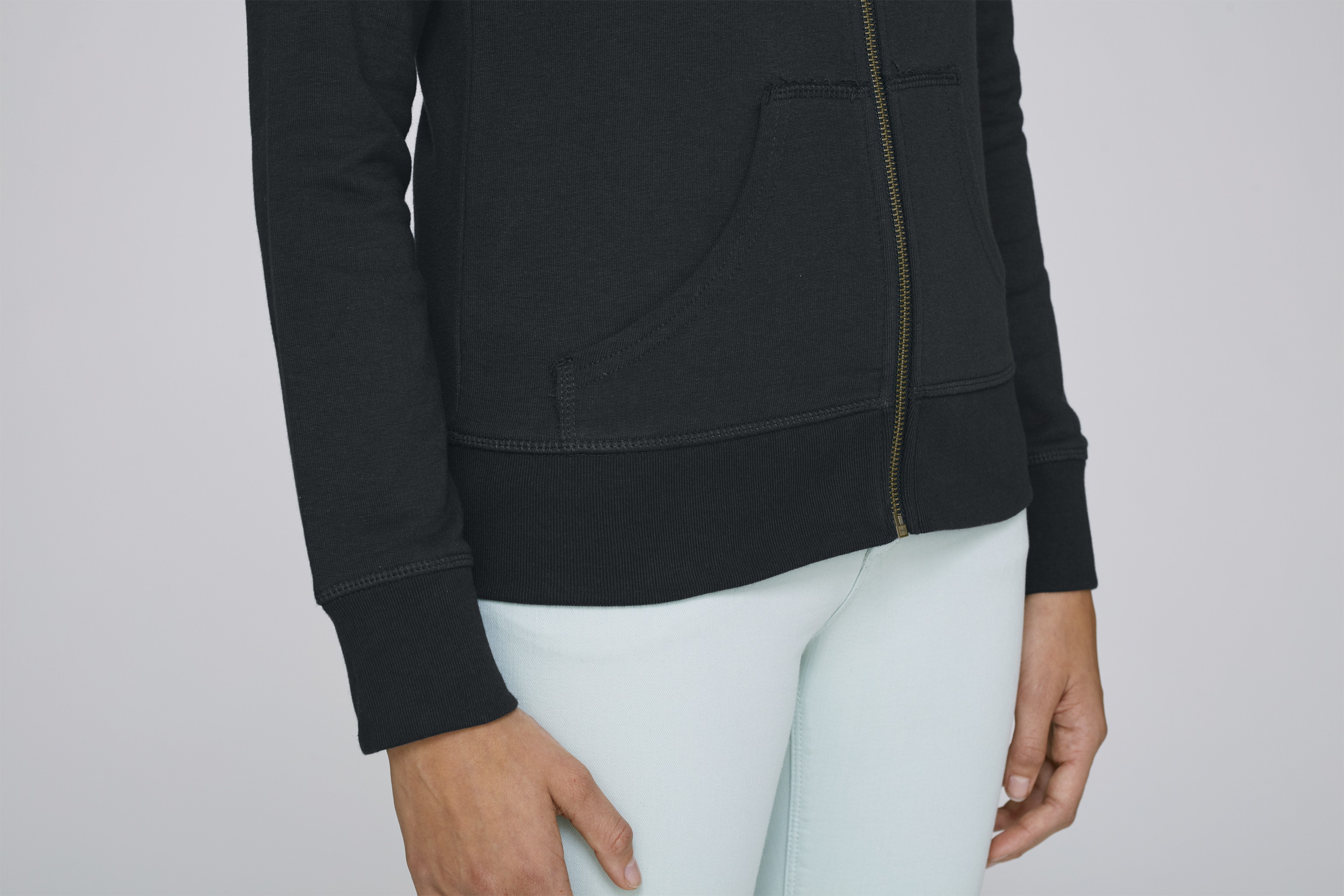 Sweatshirt à capuche zippé en coton bio -