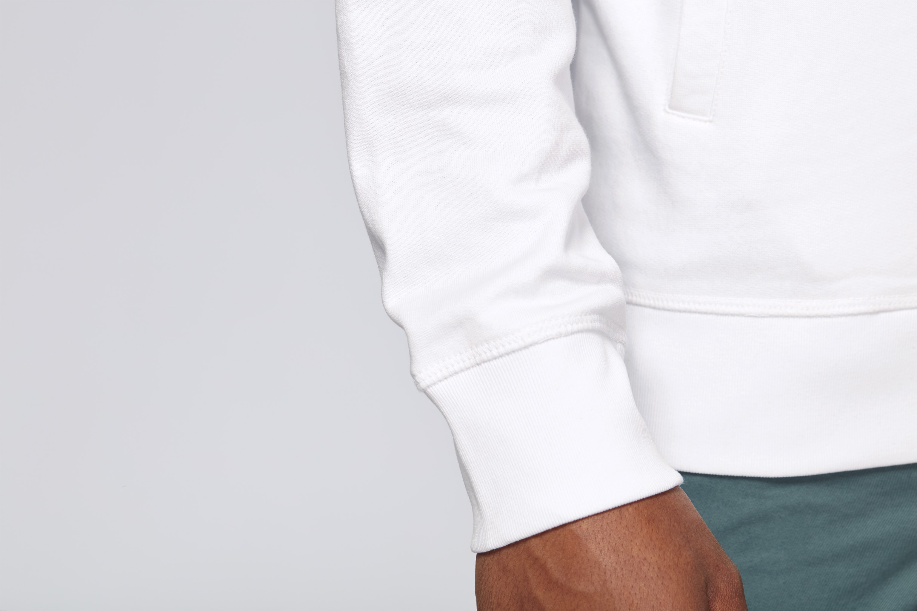 Sweat à capuche et poches en coton bio -