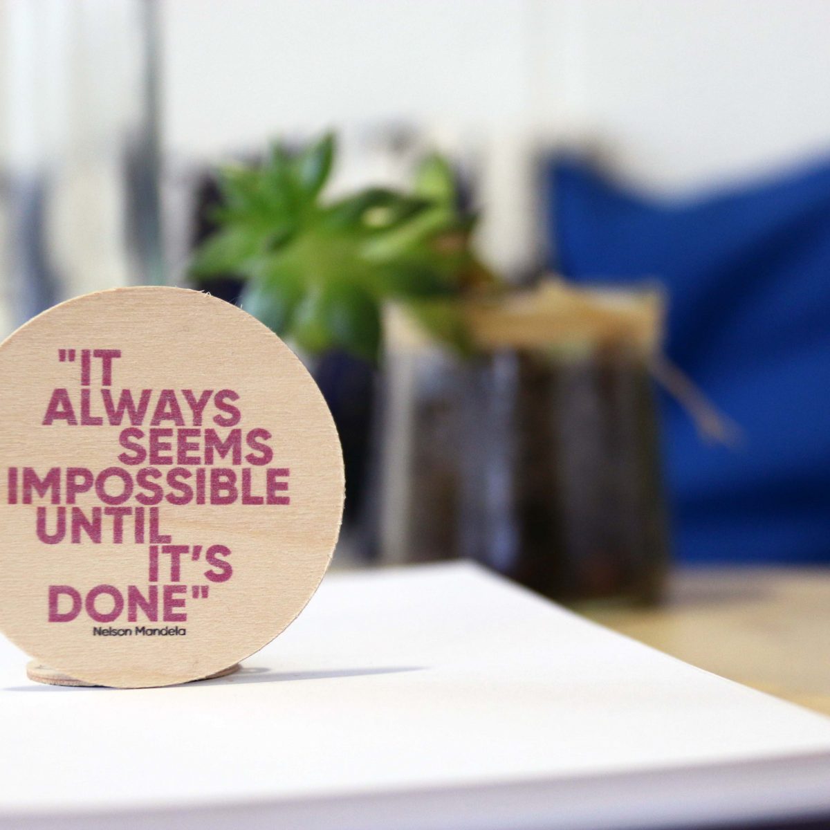 Sticker en bois solidaire - 5