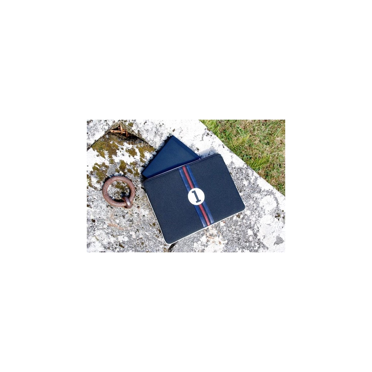 Housse ordinateur 15 pouces tissu recyclé noir -