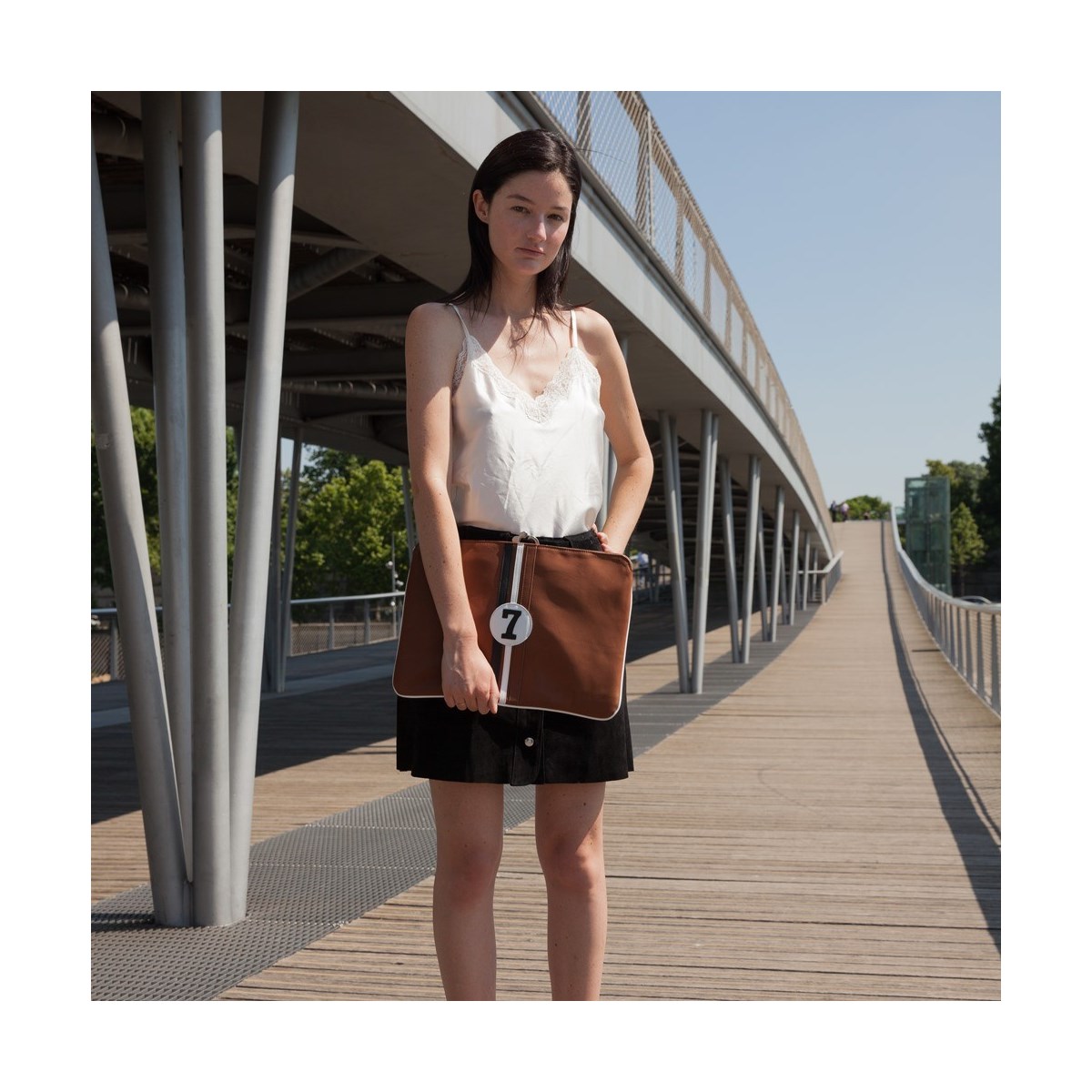 Housse ordinateur 15 pouces cuir camel -