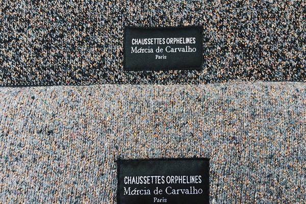 Housse tablette et IPad fabriquée à partir de chaussettes recyclées Made in France. - 1