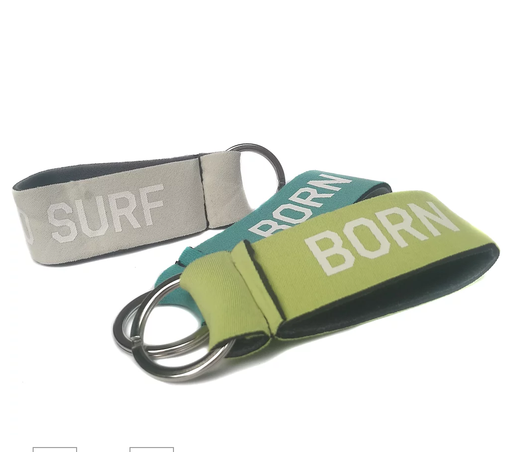 Petits porte-clefs (10cm) issus de combinaisons de surf upcyclées