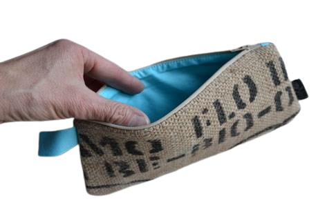 Pochettes en jute, bâche ou toile de kakemono upcyclée - 4