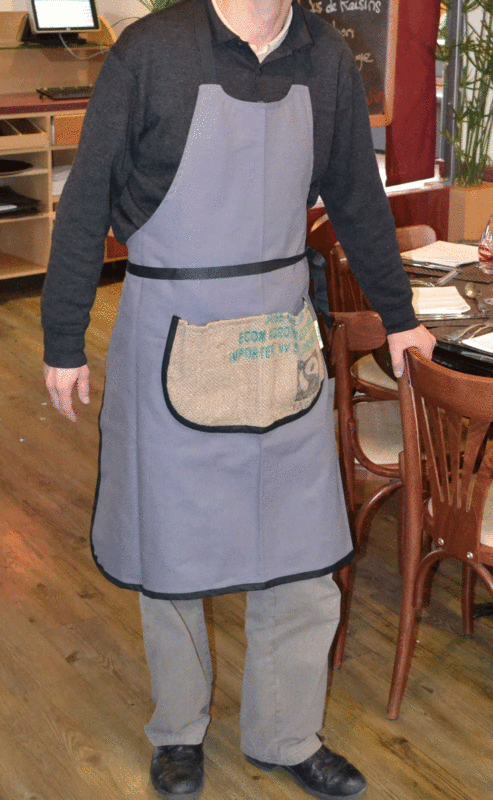 Tablier avec poche en jute ou toile upcyclée - 4