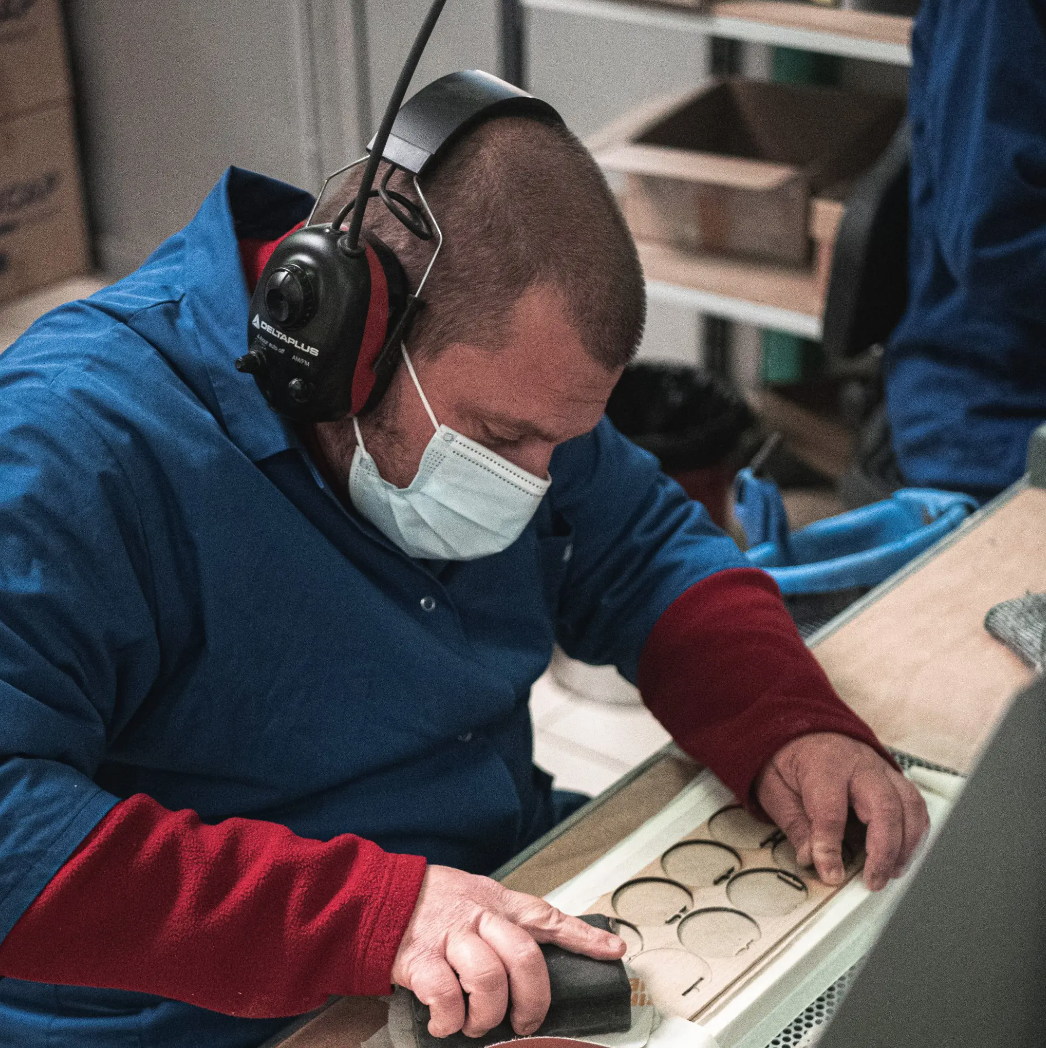 Médaille en bois à planter made in France - 5