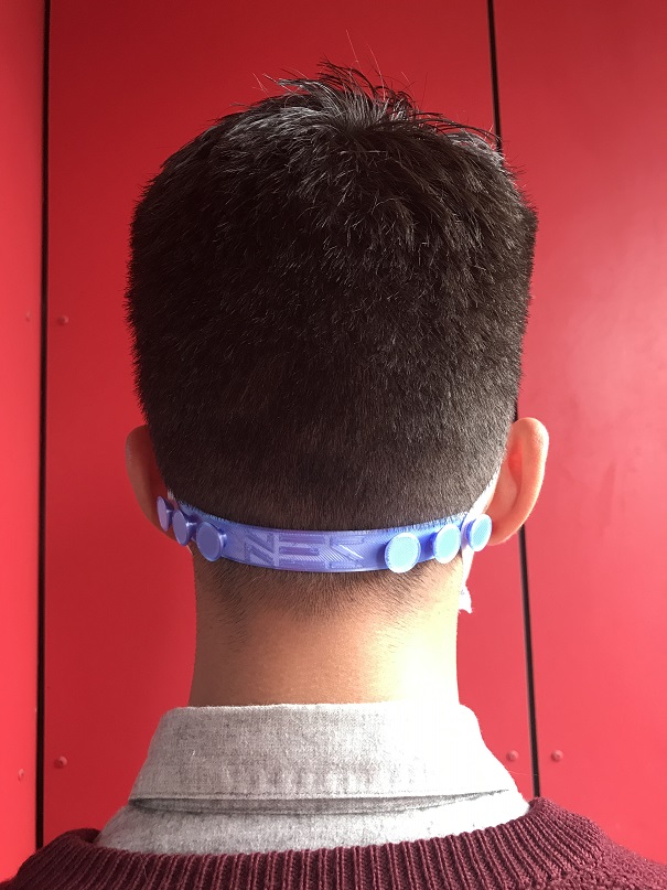 Attache masque en plastique biosourcé fabriqué en France - 1