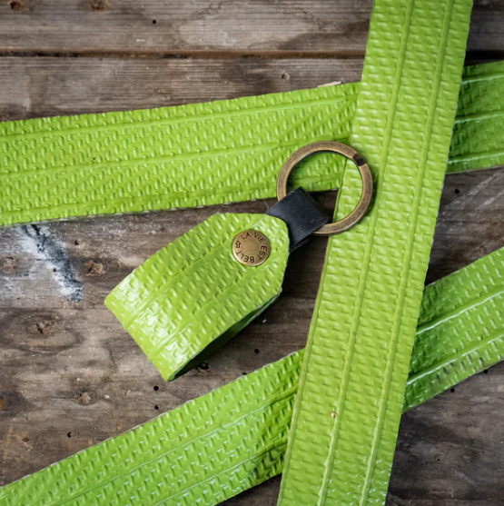 Porte-clés upcyclé en lances-incendies de pompier made in France  - 10