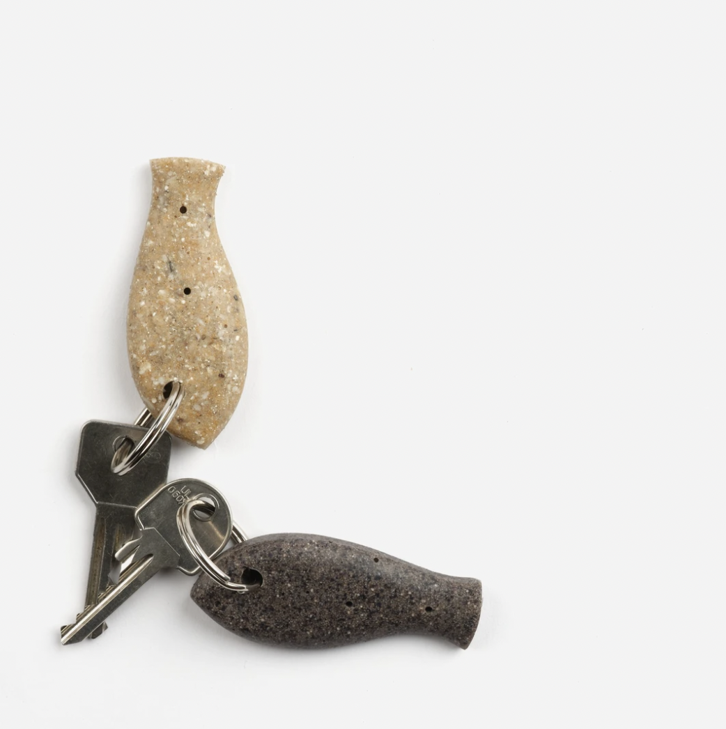 Porte-clés poisson en coquillages recyclés