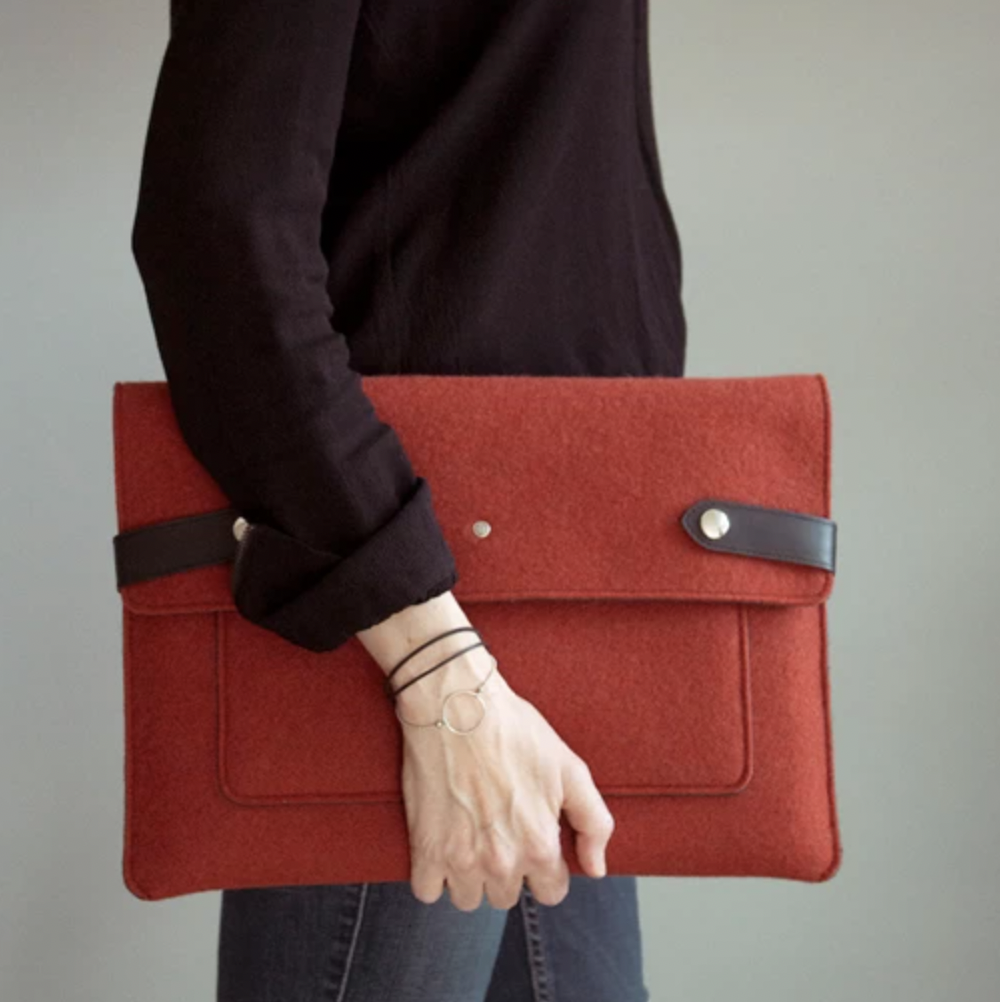 Pochette ordinateur upcyclée et Made in France - 3