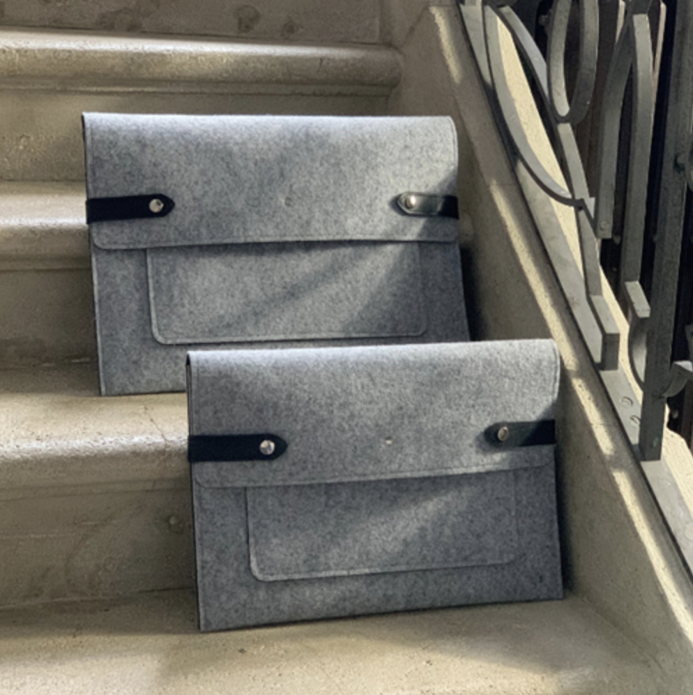 Pochette ordinateur upcyclée et Made in France - 5