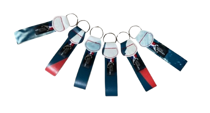 Porte clés en toile de store, kakemono ou bâche upcyclé - 1