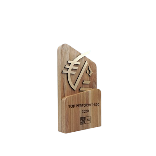 Trophée en bois sur-mesure Made in France