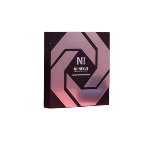 Trophée en bois & verre sur-mesure Made in France