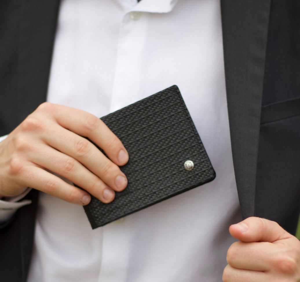 Portefeuille en lance d'incendie upcyclé Made in France - 1