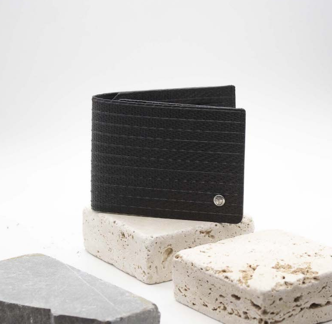 Portefeuille en lance d'incendie upcyclé Made in France - 4