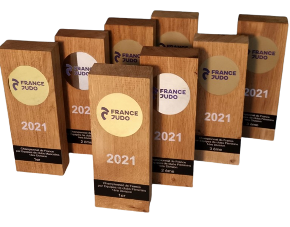 Trophée Totem en chêne et métal Made in France - 3