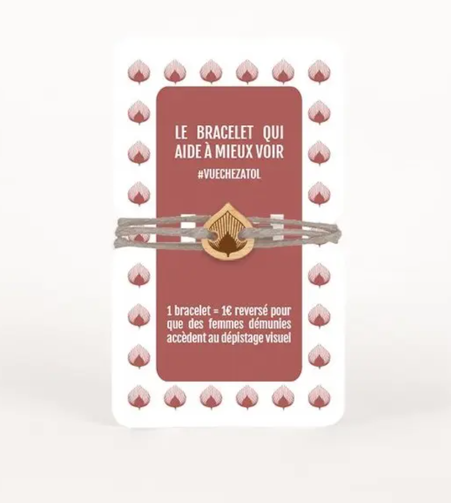 Bracelet et médaillon en bois foot made in France Imagine - 3