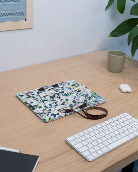 Support d'ordinateur en plastique recyclé Made in France -