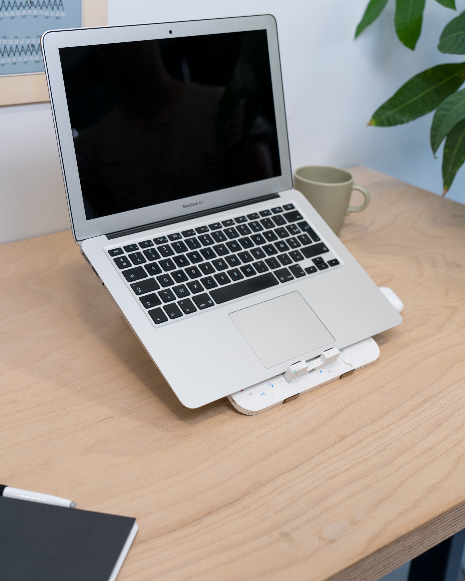 Support d'ordinateur en plastique recyclé Made in France - 2