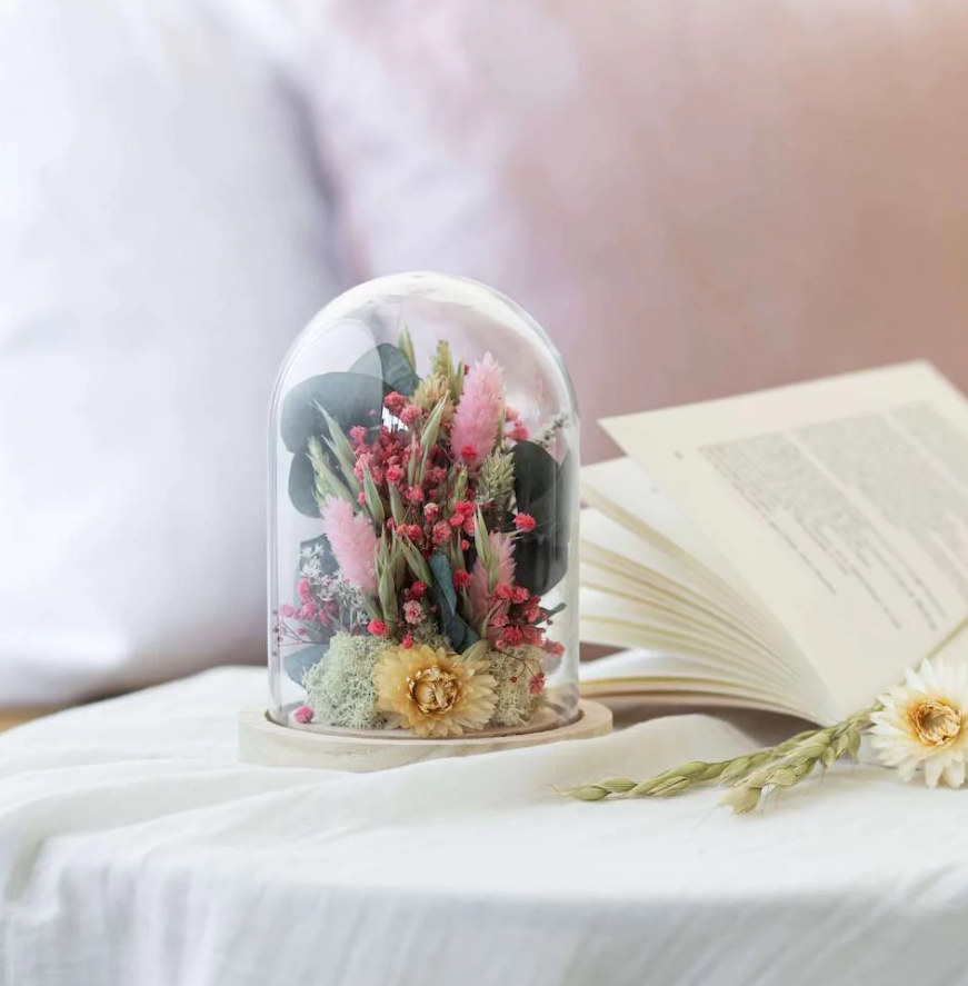 Cloche fleurie fabriquée à la main -