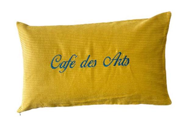 Coussin en velours côtelé Made in France -