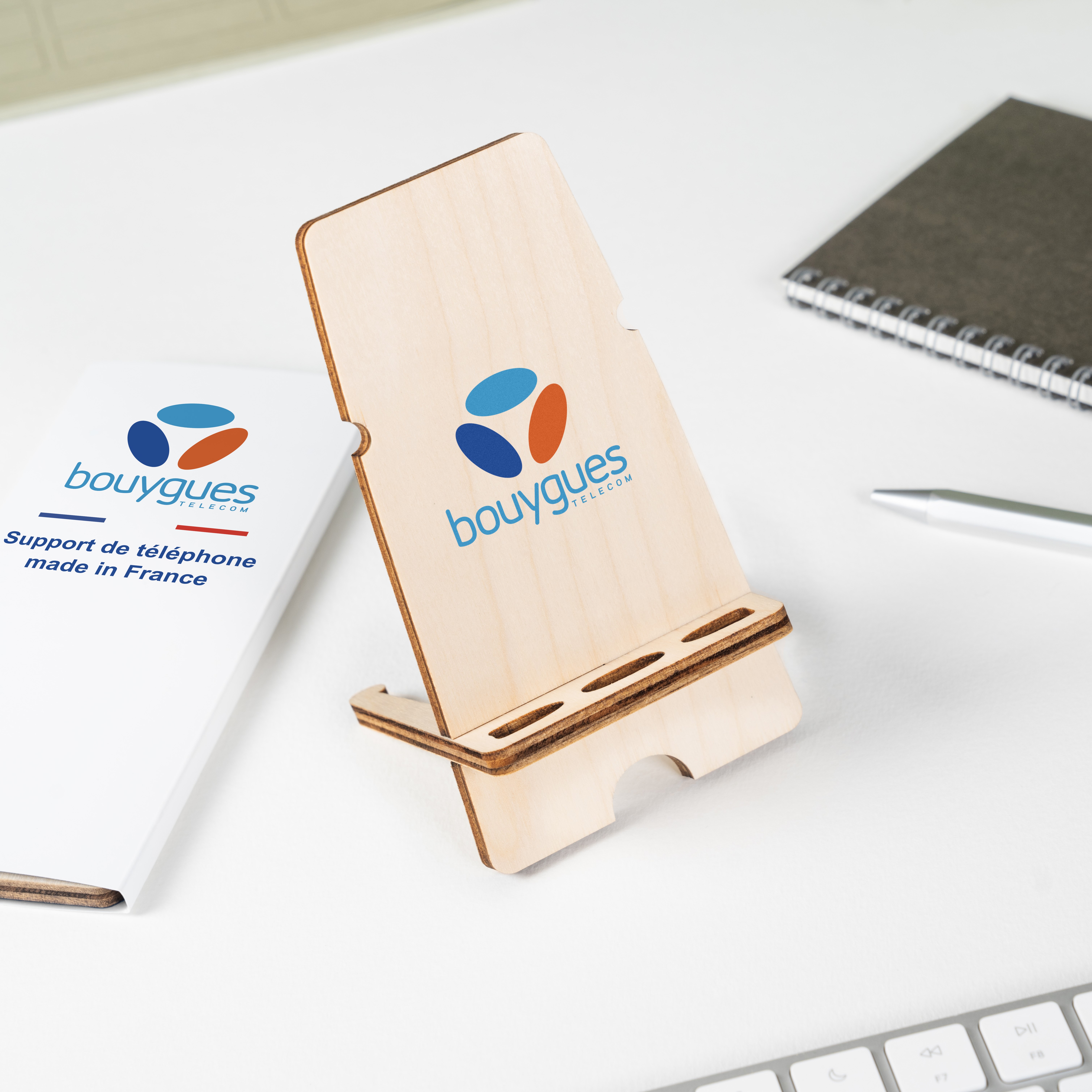 Support de téléphone en bois Made in France - 5