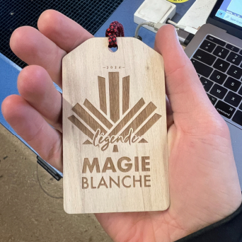 Etiquette de bagage en bois Made in France -