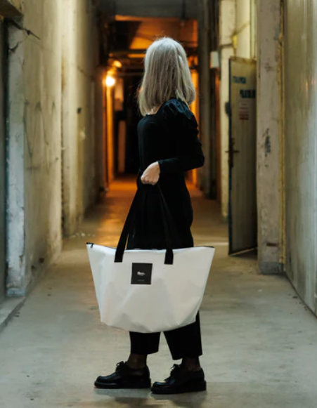 Sac de sport en bâche upcyclée - Retravel -