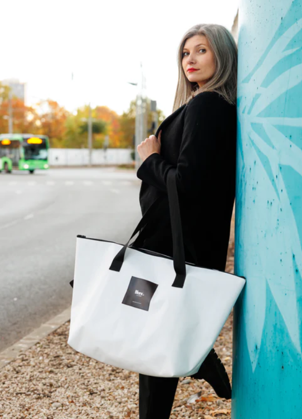 Sac de sport en bâche upcyclée - Retravel -