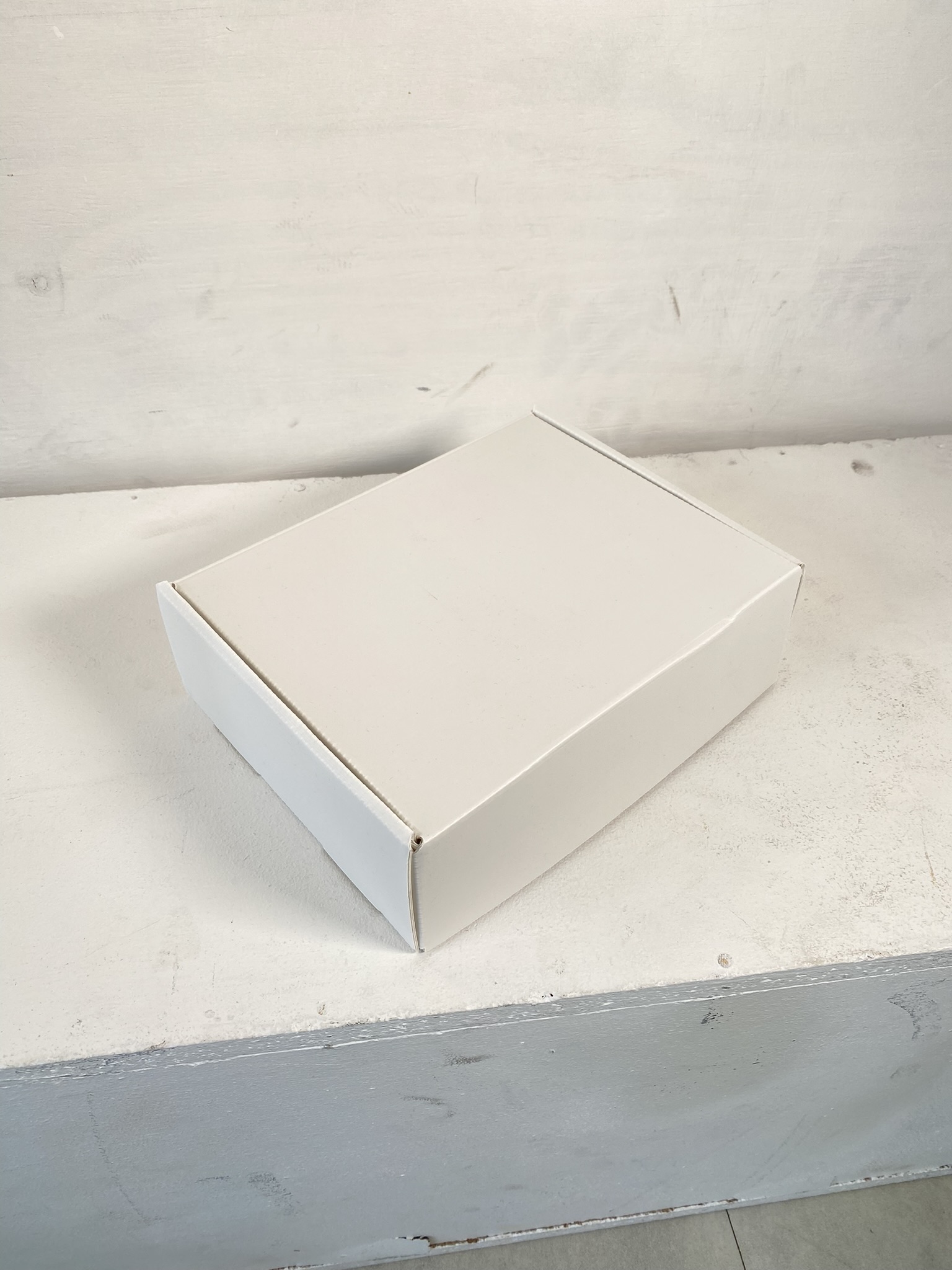 Boîte ultra-résistante en carton ondulé minéral -