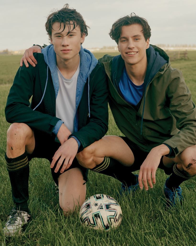 Sweat à capuche avec zip en coton recyclé - 11