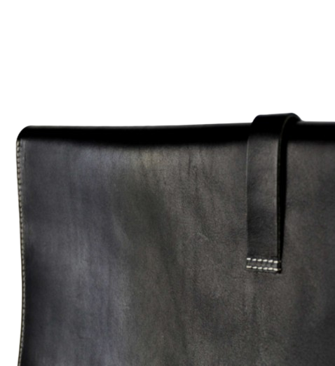 Housse ordinateur en cuir upcyclé sur mesure -