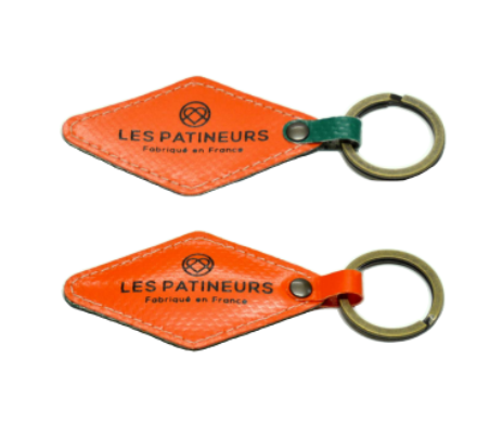 Porte-clés en bâche upcyclée sur mesure