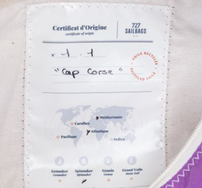 Banane en voile de bateau upcyclee - 6