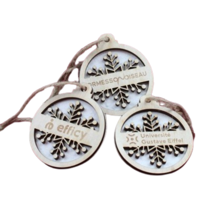 Boule de Noël en bois avec graines made in France