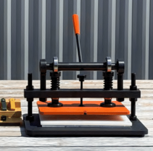 Atelier participatif : fabrication d'objets utiles en cuir revalorisé - Petit Format  - 2