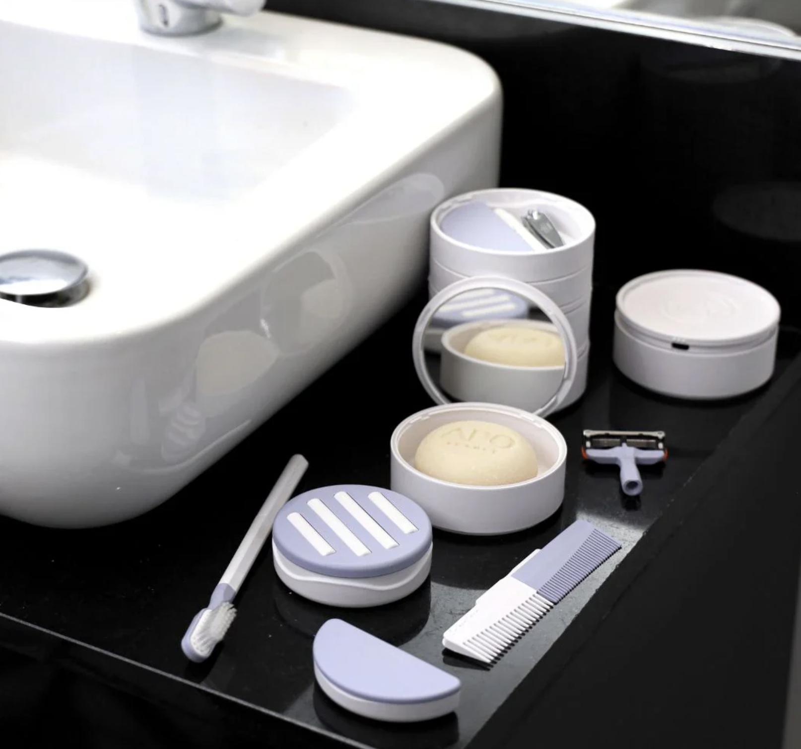 Kit de voyage bio-sourcé en Greenfib fabriqué en France - 9