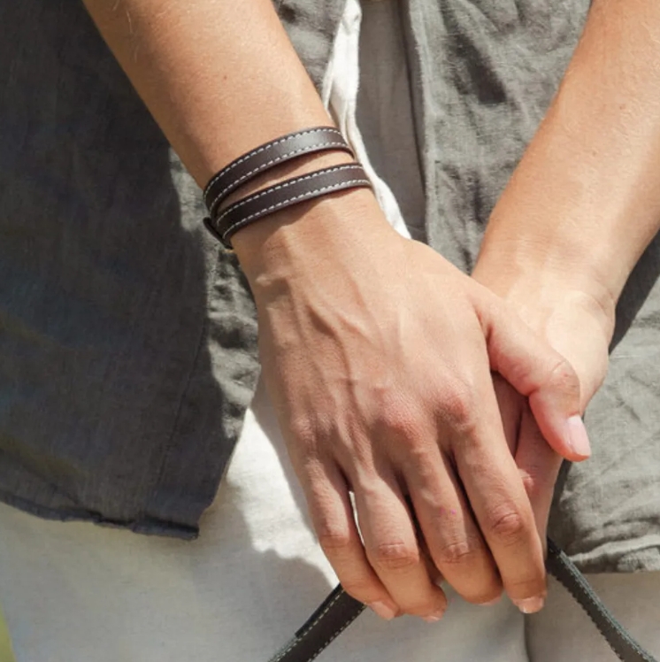 Bracelet en cuir véritable double tour, fait main dans le Rhône - 8